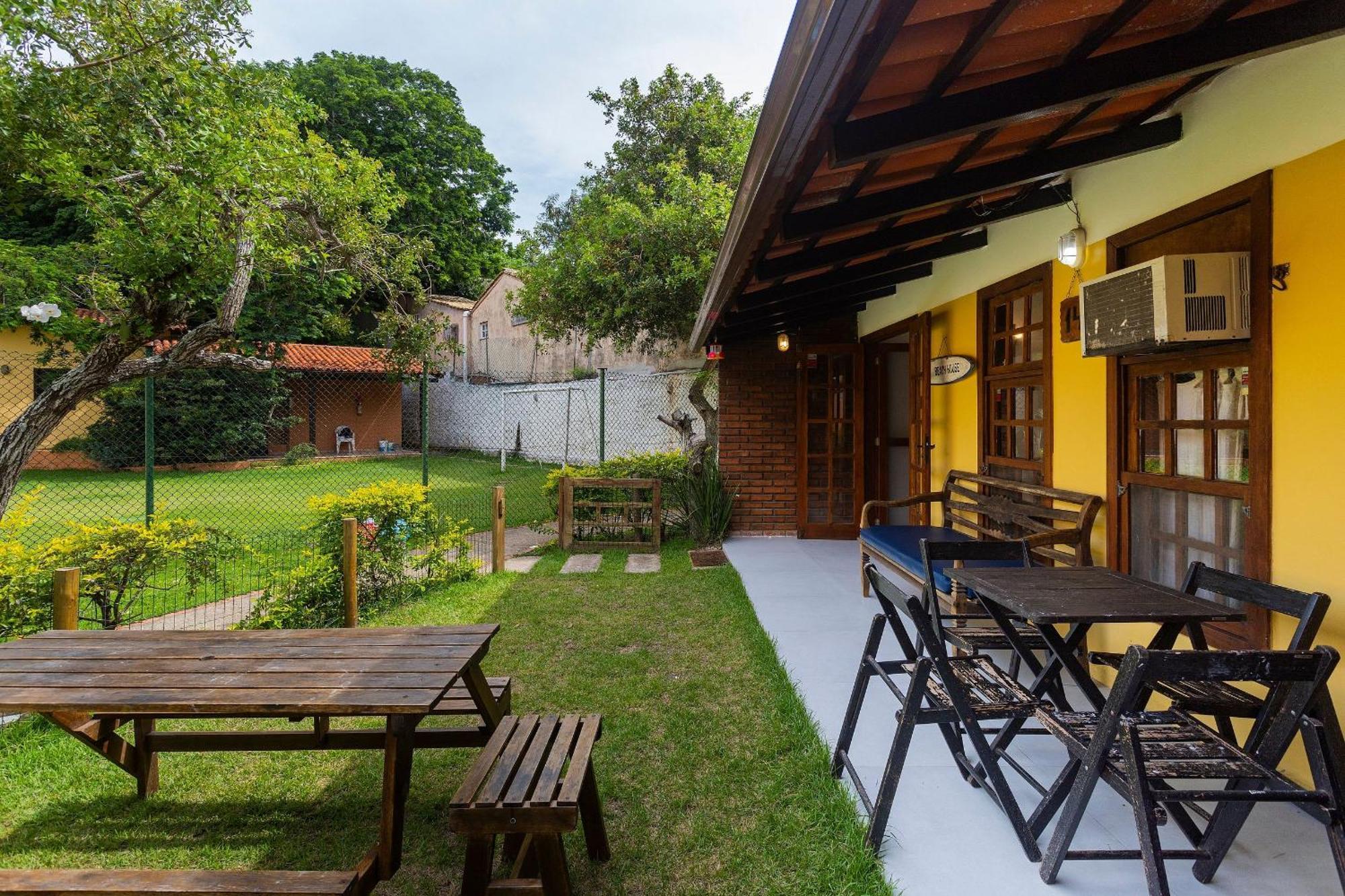 Casa C/ Jardim Em A 400m Da | Vds 14 Búzios